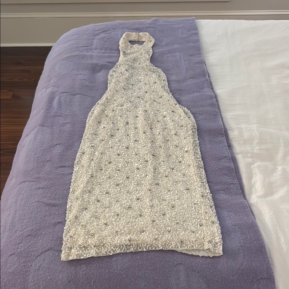 Elegant White Sleeveless Dress worn once
